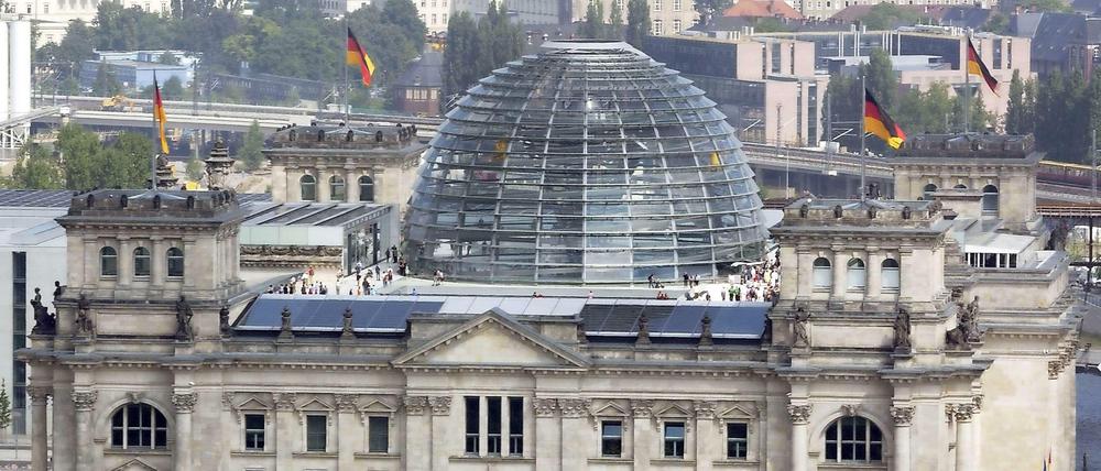Mehr Transparenz im Berliner Politikbetrieb - diese Forderung hat sich verstärkt, seit die EU-Kommission ankündigte, ihre Kontakte mit Lobbyisten offenzulegen.