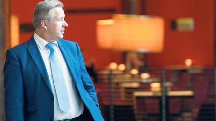 Auf Immer-Wiedersehen! Klaus Wowereit hat mehrmals darauf hingewiesen, dass er gar kein Party-Bürgermeister sei. In den letzten Wochen seiner Amtszeit häufen sich allerdings die launigen Termine, auf denen er bei guten Speisen und Getränken Abschied nimmt. 