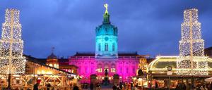 Königliches Ambiente. Der traditionelle Weihnachtsmarkt vor dem Schloss Charlottenburg ist einer der stimmungsvollsten in der Stadt.