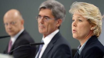 Siemens-Chef Joe Kaeser (Mitte) hat Lisa Davis in den Vorstand der Siemens AG geholt. Sie verantwortet die Energiesparte. Ralf Thomas (links) ist für die Finanzen zuständig.