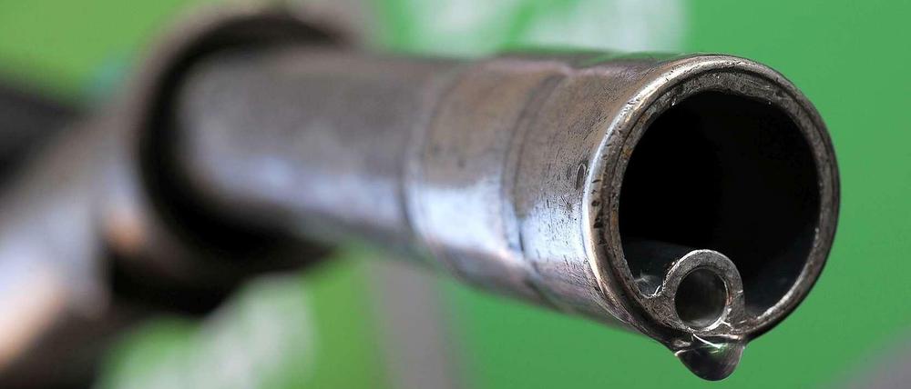 Durstig. Neuwagen verbrauchen deutlich mehr als die Hersteller angeben. 