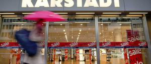 Ausverkauf. Im Zuge der Sanierung des Karstadt-Konzerns werden womöglich mehrere Kaufhäuser geschlossen werden. 