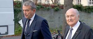 Präsidial, aber auch präsidiabel? Der umstrittene Fifa-Chef Joseph Blatter (r.) mit DFB-Chef Wolfgang Niersbach.