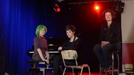 Drei von sechs: Anomalia Chikh, Aude und Lisa Zenner (v.l.n.r.) 