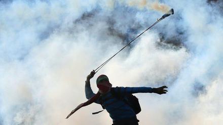 Spirale der Gewalt. In Jerusalem wechseln sich Attentate und Vergeltungsmaßnahmen ab.
