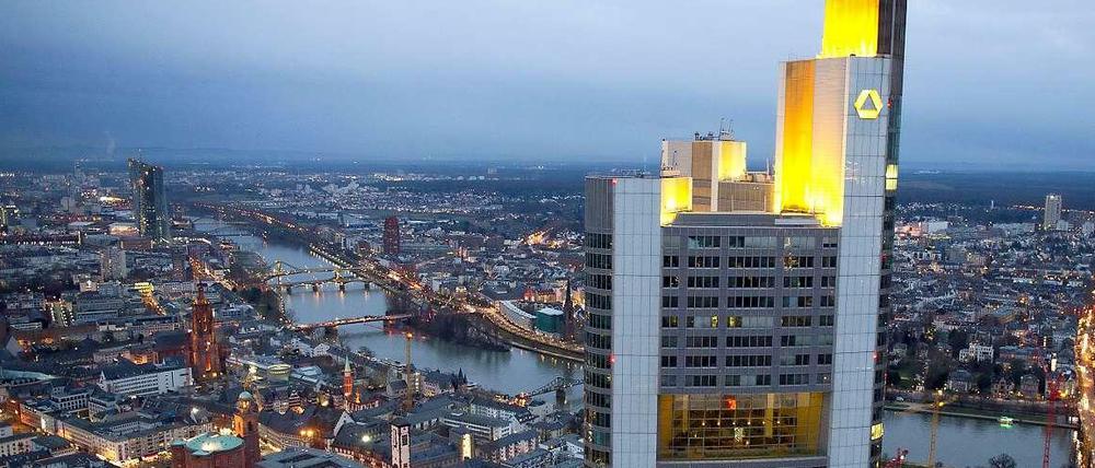 Wohin mit dem Geld? Für Großkunden wird es bei der Commerzbank teuer. 