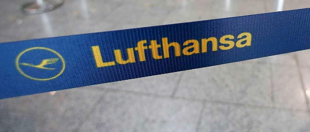 Schalter der Lufthansa am Flughafen Frankfurt am Main.