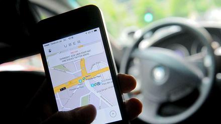 Konkurrenz nicht nur für die Berliner Taxifahrer. In mehr als 200 Städten ist das US-Unternehmen Uber inzwischen nach eigenen Angaben aktiv.