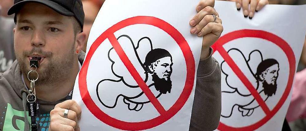 Anti-Salafisten-Demo in Offenbach.