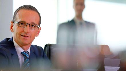 "Mieten müssen auch für Normalverdiener bezahlbar bleiben", sagt Justiz- und Verbraucherminister Heiko Maas (SPD).