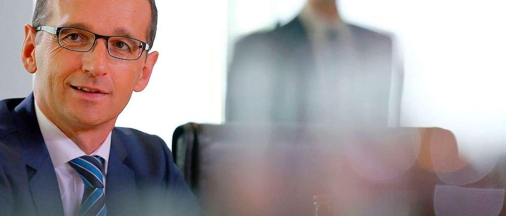 "Mieten müssen auch für Normalverdiener bezahlbar bleiben", sagt Justiz- und Verbraucherminister Heiko Maas (SPD).