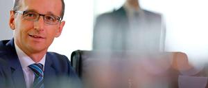 "Mieten müssen auch für Normalverdiener bezahlbar bleiben", sagt Justiz- und Verbraucherminister Heiko Maas (SPD).