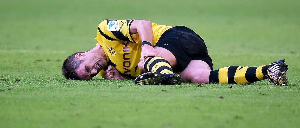 Am Boden. Dieses Bild mit Spieler Sebastian Kehl steht symptomatisch für die ganze Mannschaft.
