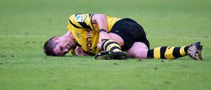 Am Boden. Dieses Bild mit Spieler Sebastian Kehl steht symptomatisch für die ganze Mannschaft.