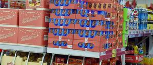 Schon im September sind die Regale mit Lebkuchen und Spekulatius gefüllt.