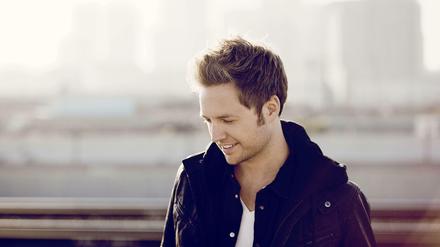 Nick Howard (32) kommt aus Brighton und ist „The Voice of Germany“ Gewinner von 2012. Am 25. September startet seine Tour „Untouchable“  im Frannz Club in Berlin. Verguckt hat sich der Sprachkünstler – natürlich – in Berlin.