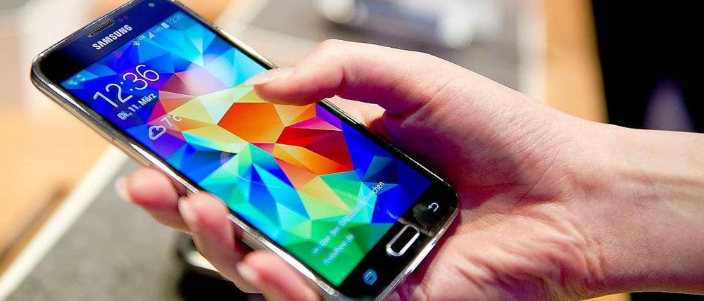 Schön bunt, und immer noch sehr profitabel: Samsung hat mit seinen Smartphones zwar weniger verdient, es sind aber immer noch mehr als vier Milliarden Euro - in einem Quartal.