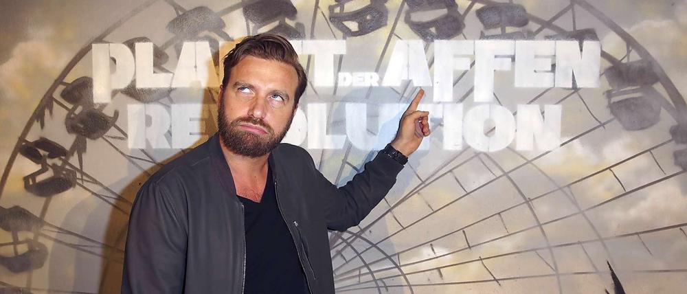 Wo sind wir denn hier? Niels Ruf bei der Preview des Films "Planet der Affen - Revolution" im Spreepark