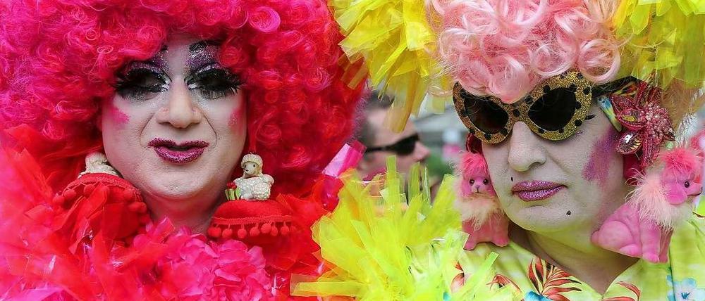 Jeder nach seiner Fasson: Am 21. Juni hat die Szene jetzt die Auswahl zwischen zwei CSD-Paraden.