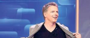„Das Internet ist für uns alle Neuland“. Moderator Jörg Pilawa machte das Beste aus den Pannen beim „Quizduell“. Foto: ARD