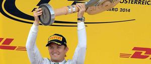 In der Gesamtwertung hat Nico Rosberg jetzt 29 Punkte Vorsprung auf Lewis Hamilton - und über 100 auf Titelverteidiger Sebastian Vettel.