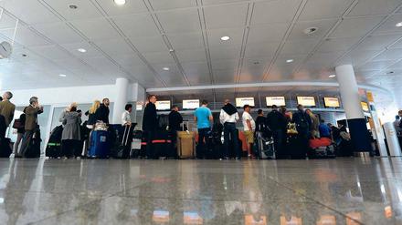 Die EU-Kommission wollte den Airlines erst bei Verspätungen von mehr als fünf Stunden Entschädigungen vorschreiben.