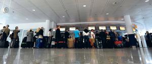 Die EU-Kommission wollte den Airlines erst bei Verspätungen von mehr als fünf Stunden Entschädigungen vorschreiben.