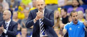 Applaus, Applaus. Alba-Trainer Sasa Obradovic freut sich über den Sieg.