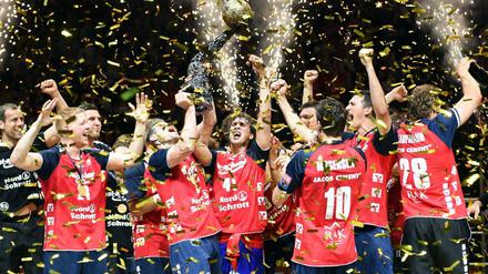 Ausgelassene Freude: Die SG Flensburg-Handewitt feiert den Champions-League-Sieg.