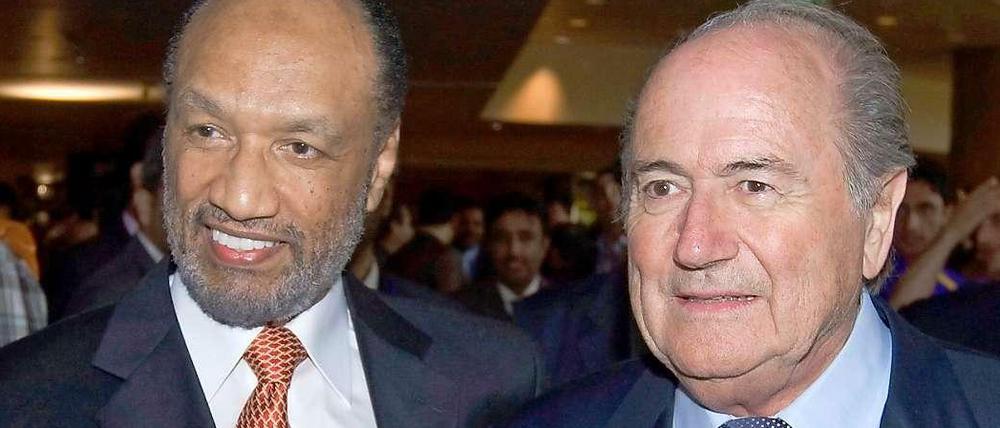 Kasper und Sepp im Katar-Theater: Mohammed bin Hammam (l.) und Joseph Blatter.