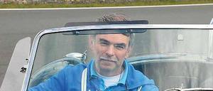 Seine Passion. Gustl Mollath (links), begeisterter Motorsportler, trainiert heute manchmal Hobby-Rennfahrer bei Lehrgängen.