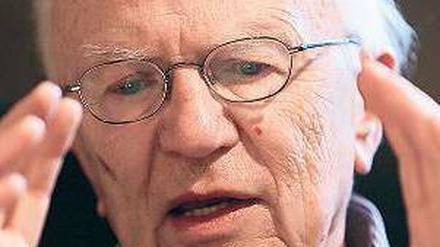 Journalist. Friedrich Nowottny startete nach dem Krieg bei der Zeitung, dann ging er zum Fernsehen, zum WDR. Foto: dpa
