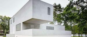 Der Nachbau des Direktorenhauses von Walter Gropius.