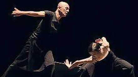 Saburo Teshigawara und Rihoko Sato in „Lines“. 