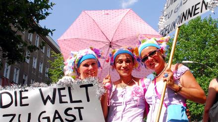 Protest und Party. Beim CSD gehen Politisches und Persönliches zusammen, in diesem Jahr gleich zwei Mal.