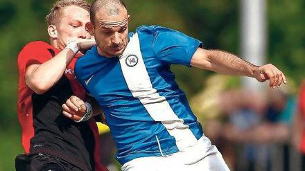 Chancenreicher Außenseiter. Die Tasmania-Mannschaft um Salvatore Rigoli (r.) hat im Finale gute Karten, obwohl der Gegner Viktoria zwei Klassen höher spielt.
