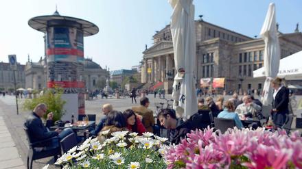 Beschaulich. Die Bürger lieben den Gendarmenmarkt so, wie er ist. Nun gibt es Streit um die Umbaupläne.
