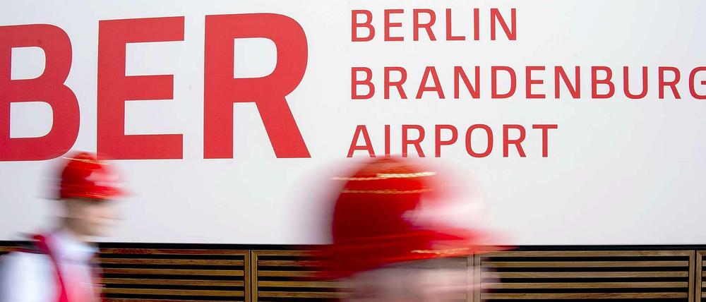 ... und wird und wird und wird nicht fertig. Der neue Großflughafen am südlichen Stadtrand von Berlin, in Schönefeld.