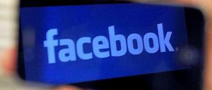 Soziales Netzwerk übernimmt Chat-Dienst. Facebook kauft WhatsApp für 16 Milliarden US-Dollar.