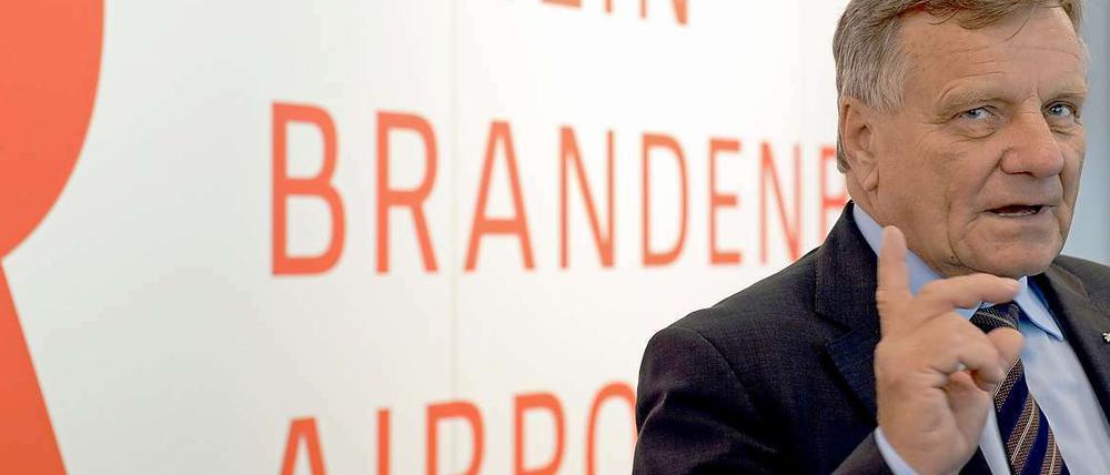 Die eins steht! Hartmut Mehdorn ist seit zwölf Monaten BER-Chef