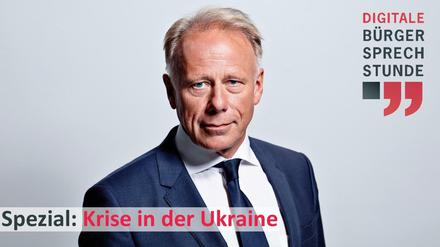 Der Außenexperte der Grünen, Jürgen Trittin, stellt sich ihren Fragen zur Krise auf der Krim.