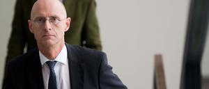 Auch Oberstaatsanwalt Jörg Fröhlich von der Staatsanwaltschaft Hannover gerät im Fall Sebastian Edathy zunehmend unter Druck.