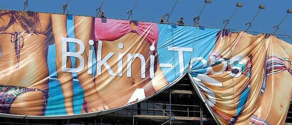 Nur keine Bikini-Komplexe. Bald hängen sie wieder, die Werbeplakate. Doch die sind meist gar nicht sexistisch, weil sie einfach nur für das Werbung machen um das es geht: Bikins.