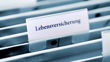 Mehr Risiko. Wer jetzt eine Lebensversicherung abschließt, kann die Auszahlung im Alter häufig schlechter abschätzen.