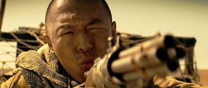 Big Boss (Bo Huang) will Falken aus der Wüste Gobi schmuggeln
