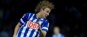 Bitte, bitte! Per Skjelbred würde gern über die Saison hinaus bei Hertha bleiben, aber das entscheidet er nicht allein.