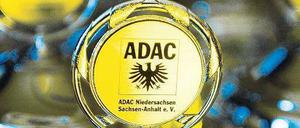 Preise ohne Wert? Der ADAC vergibt zahlreiche Trophäen.
