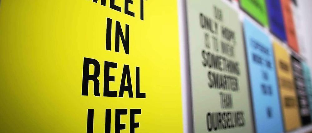 Douglas Couplands "Slogans for the Twenty-First Century" sind bis 2. Februar in der Or Gallery ausgestellt.