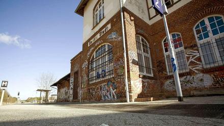Kurz hinter dem ABC-Tarif. Der Bahnhof Beelitz.