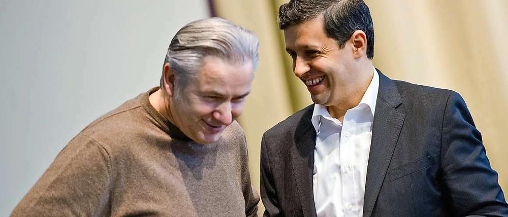 Im falschen Film. Nein, der Mann neben Raed Saleh ist nicht Schauspieler Alec Baldwin. Der Regierende Bürgermeister hat nur eine kleine Verwandlung durchlebt: Neue Frisur, legerer Pulli, so zeigte er sich am Sonntag bei der SPD-Klausur in Braunschweig.